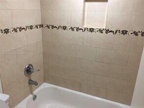10808 N Kendall Dr in Miami, FL - Building Photo - Building Photo
