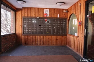 1274 E Main St in Meriden, CT - Building Photo - Building Photo