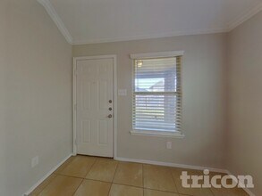 5816 Burgundy Rose Dr in Fort Worth, TX - Building Photo - Building Photo