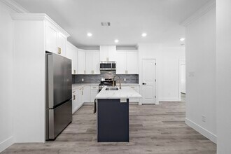 5807 Texas St in Houston, TX - Building Photo - Building Photo