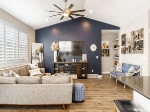 597 Sawback Ln in Draper, UT - Building Photo - Building Photo