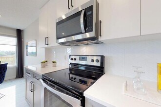 7912-7174 174 Ave NW in Edmonton, AB - Building Photo - Building Photo