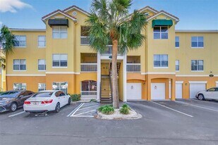 10764 70th Ave N in Seminole, FL - Building Photo