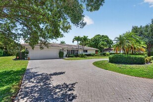 2701 NW 107th Ave in Coral Springs, FL - Building Photo