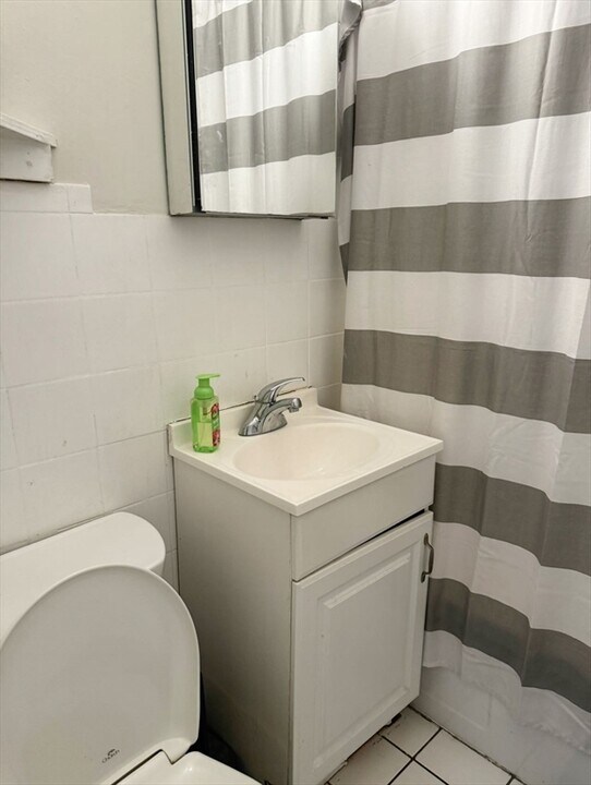 1111 Cambridge St, Unit 2 in Cambridge, MA - Building Photo