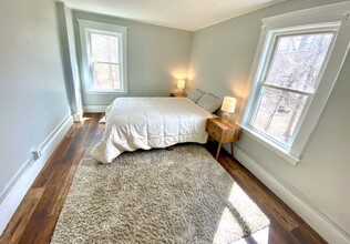 14 Orchard St, Unit 1 in Easthampton, MA - Building Photo - Building Photo