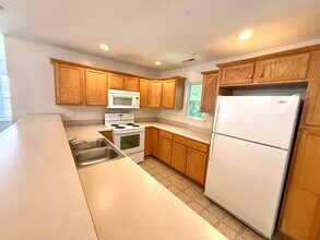 220 Courtney Cir in Blacksburg, VA - Building Photo - Building Photo