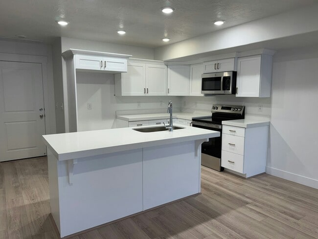 property at 1904 E 1600 N