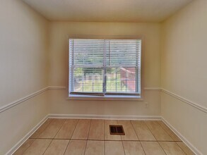 502 Silver Maple Ln in Woodstock, GA - Building Photo - Building Photo