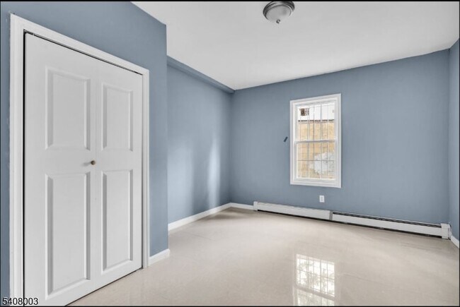 568 Grove St in Irvington, NJ - Building Photo - Building Photo