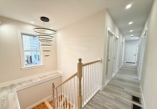 10 Cawfield St, Unit 1 in Boston, MA - Building Photo - Building Photo