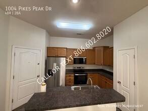 1004 Pikes Peak Dr in Amarillo, TX - Building Photo - Building Photo