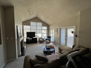 550 Blue Girl Way in Nanaimo, BC - Building Photo - Building Photo