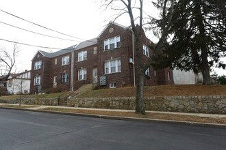 2201-2203 Q St SE in Washington, DC - Building Photo - Building Photo