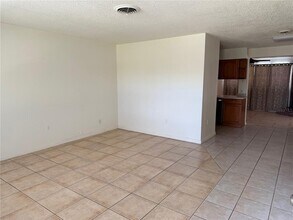 10929 Fernando St in Orlando, FL - Foto de edificio - Building Photo