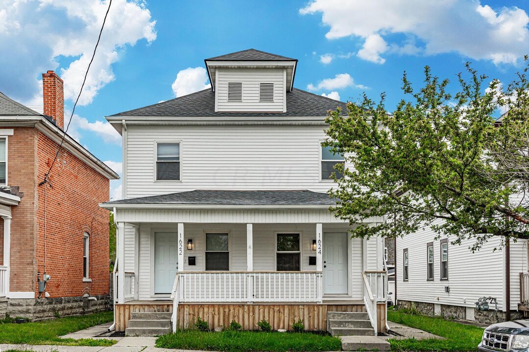 1624 Greenway Ave in Columbus, OH - Building Photo