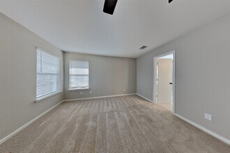 6718 Wild Pecan Trail in Houston, TX - Building Photo - Building Photo