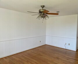 133 SE 48th St in Oak Island, NC - Building Photo - Building Photo