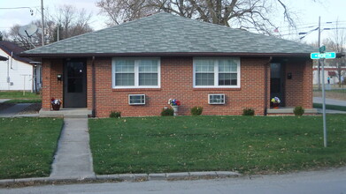 605 W North St in Pontiac, IL - Building Photo - Building Photo