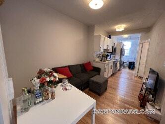 152 Salem St, Unit 3