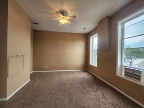 101 S Main St in Clinton, IN - Building Photo - Building Photo