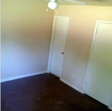 711 Magnolia Dr in Crosby, TX - Building Photo - Building Photo