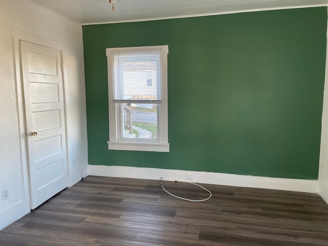 765 S Main St, Unit B in St. Clair, MO - Building Photo - Building Photo