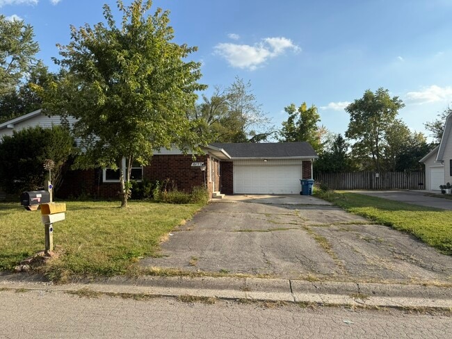 property at 8175 Old Farm Ln