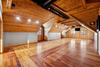 16W125 89th Pl in Burr Ridge, IL - Building Photo - Building Photo