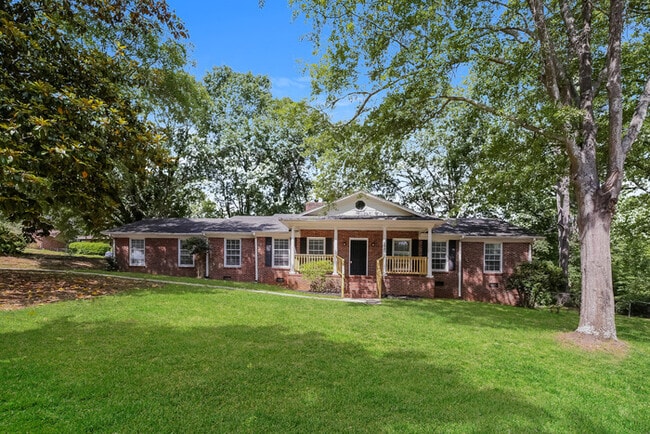 property at 140 Oak Park Dr