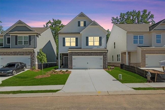property at 8 Shelter Ln W