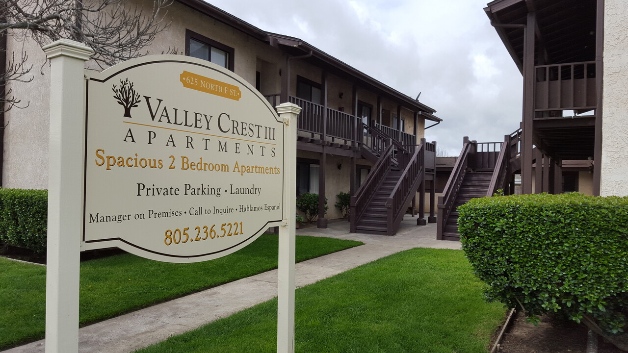 Valley Crest Apartments in Lompoc, CA - Building Photo