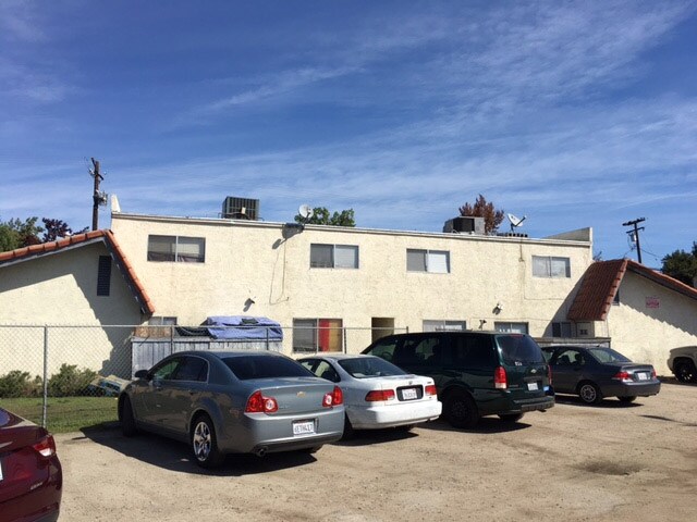 1921 Ming Ave in Bakersfield, CA - Foto de edificio - Building Photo