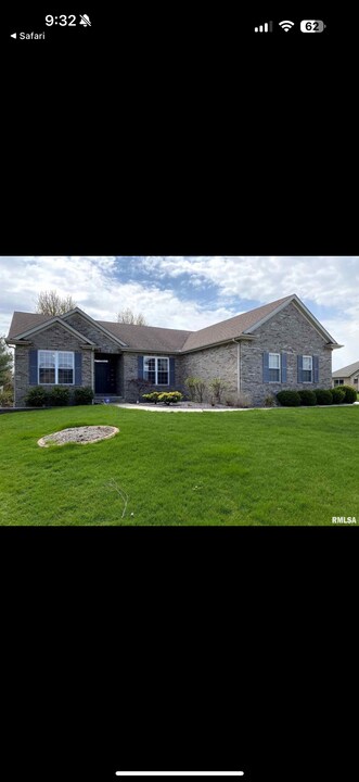 2724 Westport Dr in Springfield, IL - Building Photo