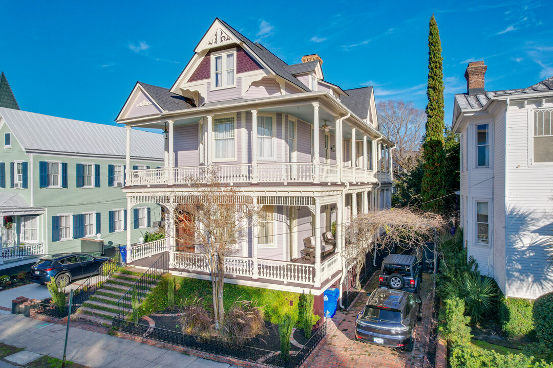 4 Rutledge Ave in Charleston, SC - Foto de edificio