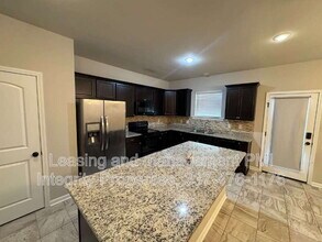 406 Gray Birch Lp in Youngsville, LA - Building Photo - Building Photo