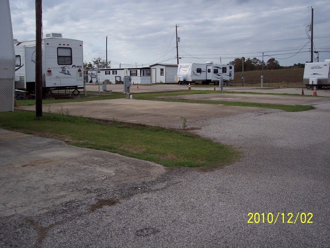 Creekside Apartments in Freeport, TX - Building Photo - Other