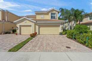 1274 Burgos Dr in Sarasota, FL - Building Photo