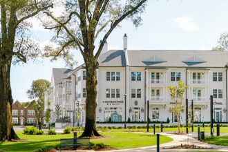 The Water Tower District at Schilling Farms in Collierville, TN - Foto de edificio - Building Photo
