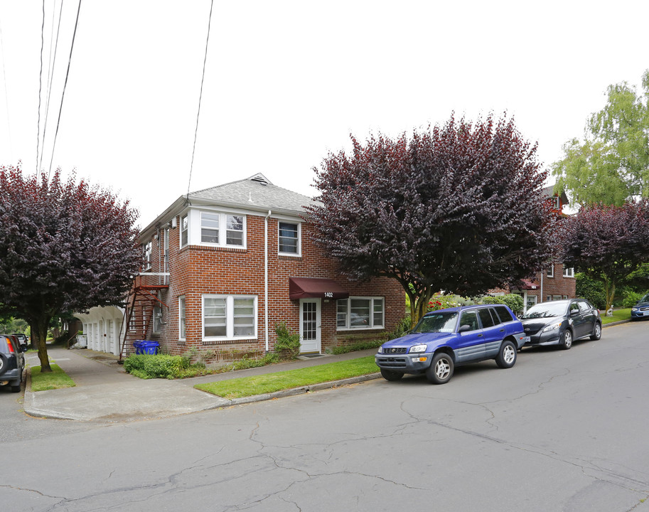 Madison Court in Portland, OR - Building Photo