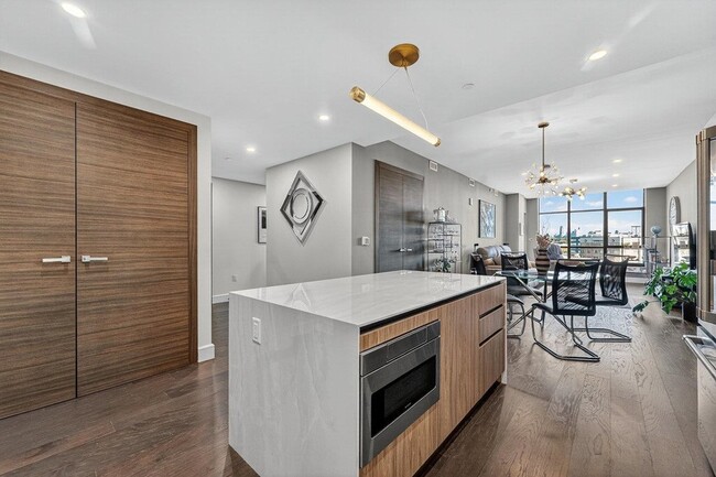 8701 Churchill Rd in North Bergen, NJ - Foto de edificio - Building Photo