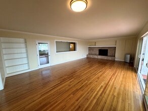 1491 Vista Del Mar Dr in Ventura, CA - Building Photo - Building Photo