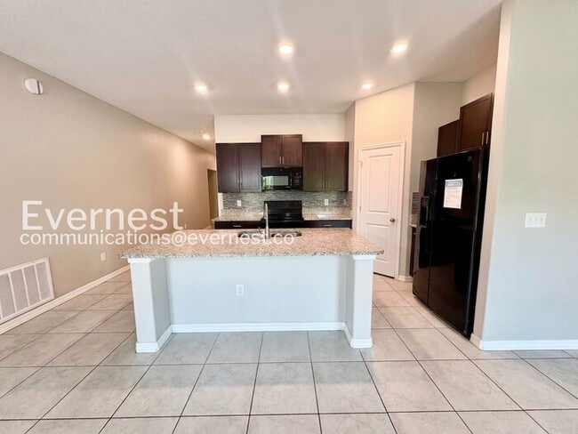 4469 Eternal Prince Dr in Sun City Center, FL - Building Photo - Building Photo