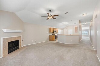 3045 Meadowbrook Dr in Grand Prairie, TX - Building Photo - Building Photo