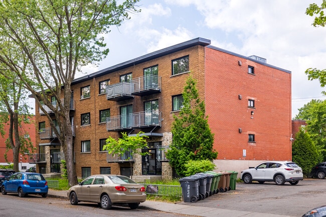 6351-6355 Villeneuve Rue