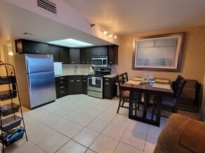 5600 Gulf Blvd, Unit 403 in South Padre Island, TX - Building Photo - Building Photo