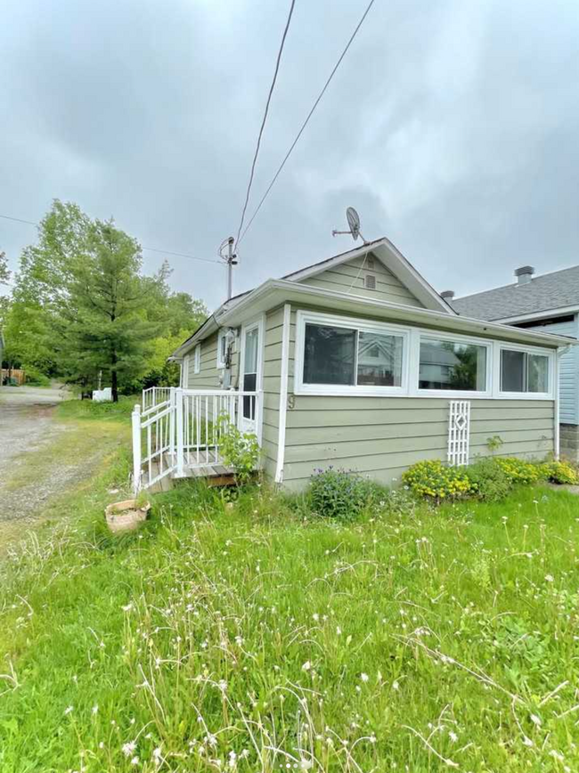 property at 9 Allen Ave