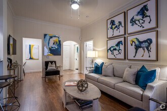 4198 Blossom St in Houston, TX - Building Photo - Building Photo