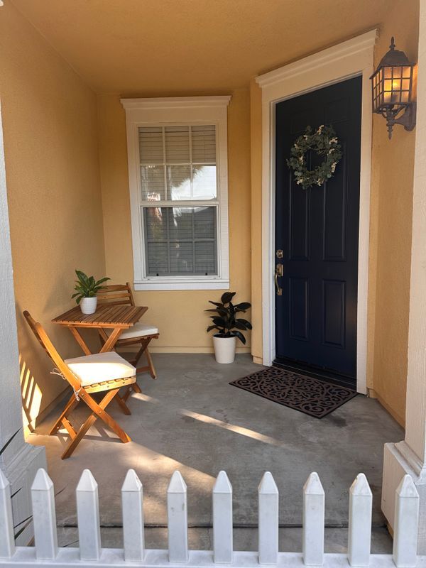 property at 27 Strawflower St