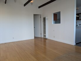 254 3rd Ave in Los Angeles, CA - Building Photo